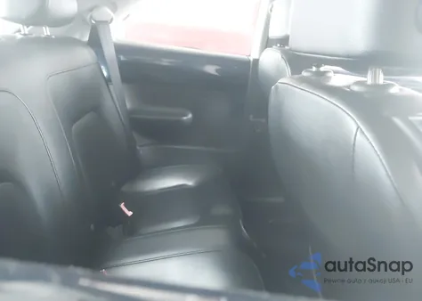 2006 Volkswagen New Beetle 2.5 из США, поврежденный, VIN 3VWRG31C56M423592